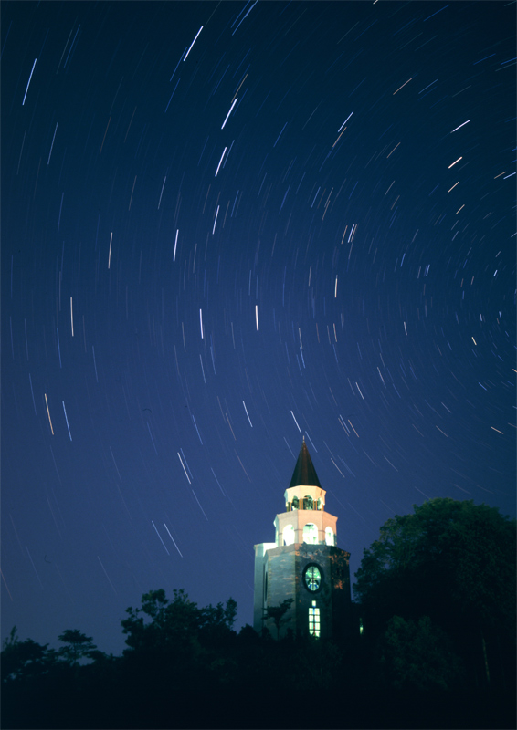 作東タワーと北斗七星